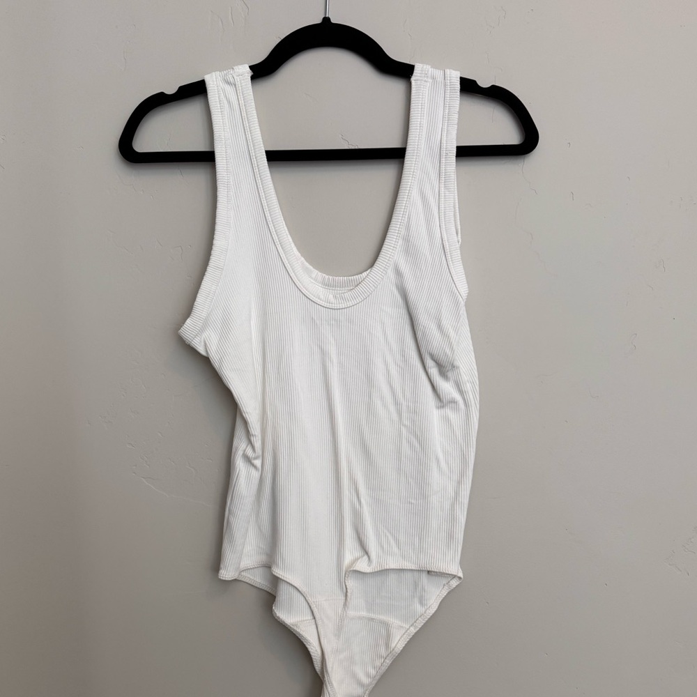 Abercrombie & Fitch White Ribbed Bodysuit Size Medium